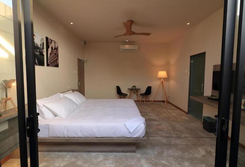 اتاق لوکس با تراس, Laman Sentosa Boutique Residence