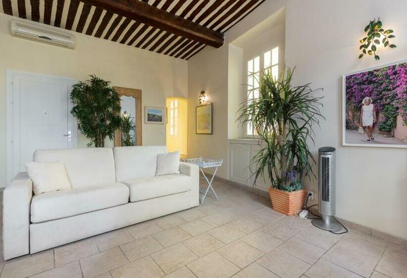 침실 1개 아파트, Very Charming Studio Apartment On Port In Cannes A Short Walk To Palais With Aircon And Internet 411