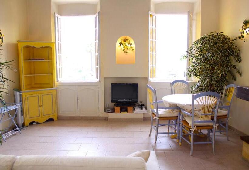 침실 1개 아파트, Very Charming Studio Apartment On Port In Cannes A Short Walk To Palais With Aircon And Internet 411