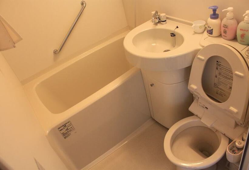اتاق استاندارد با سرویس بهداشتی مشترک, Ryokan Yamaichi