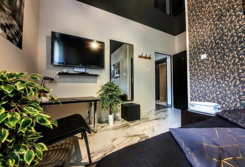 Люкс Кровать Кинг, Apartament Z Jacuzzi Kraków Rynek