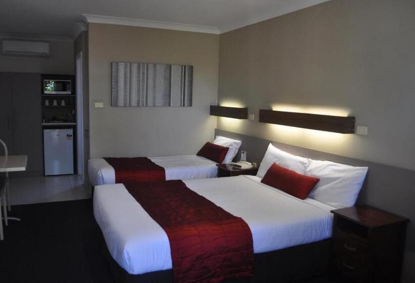 Номер Deluxe, In Town Motor Inn