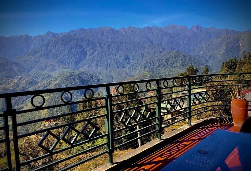 سوئیت جونیور با چشم‌انداز کوهستان, Sapa Vista