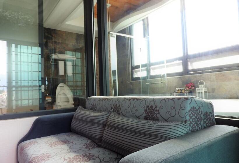 标准间带双人床, Hualien Flora B&b