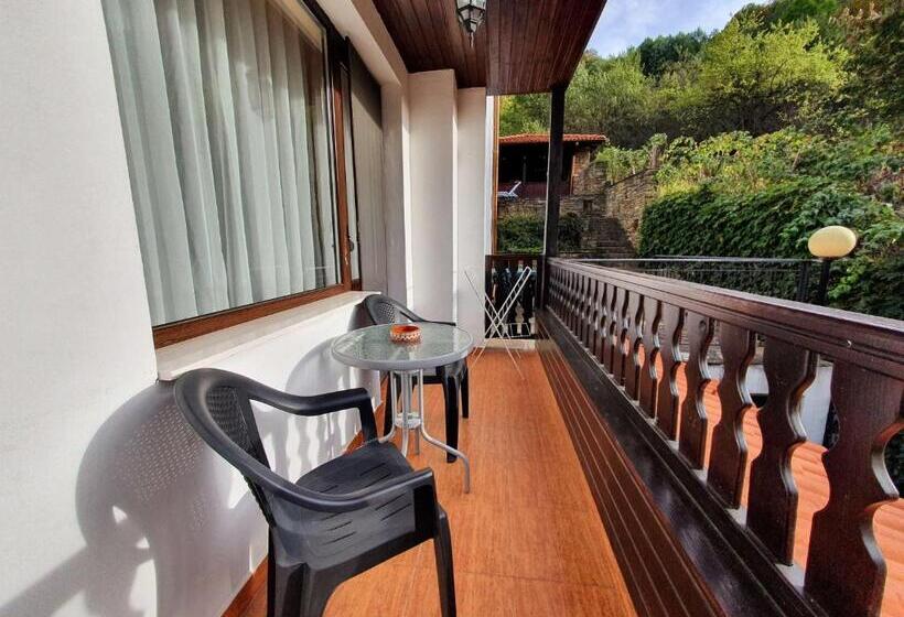 2 Bedroom Suite with Balcony, Family Hotel Chiflik Hills