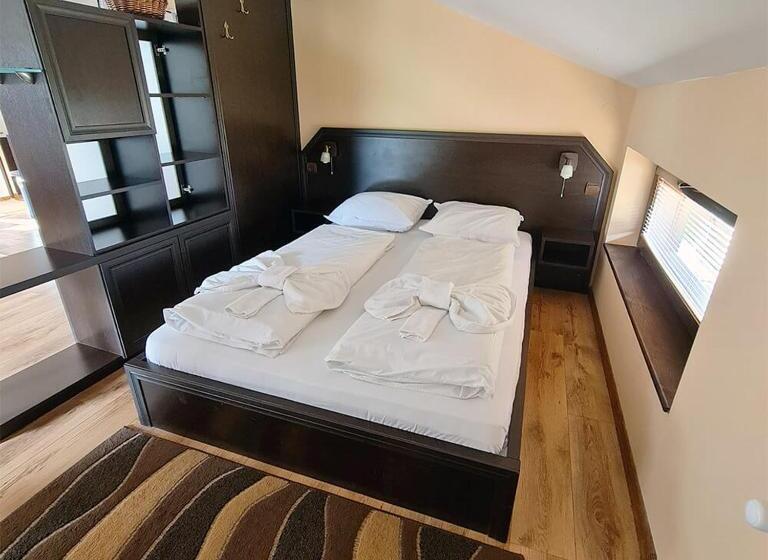 デラックススイート2ベッドルーム, Family Hotel Chiflik Hills