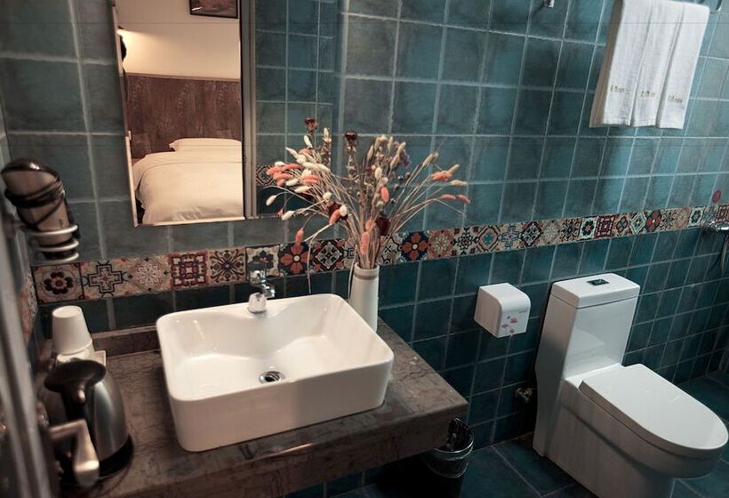 标准三人间, Zhangjiajie Mini Inn