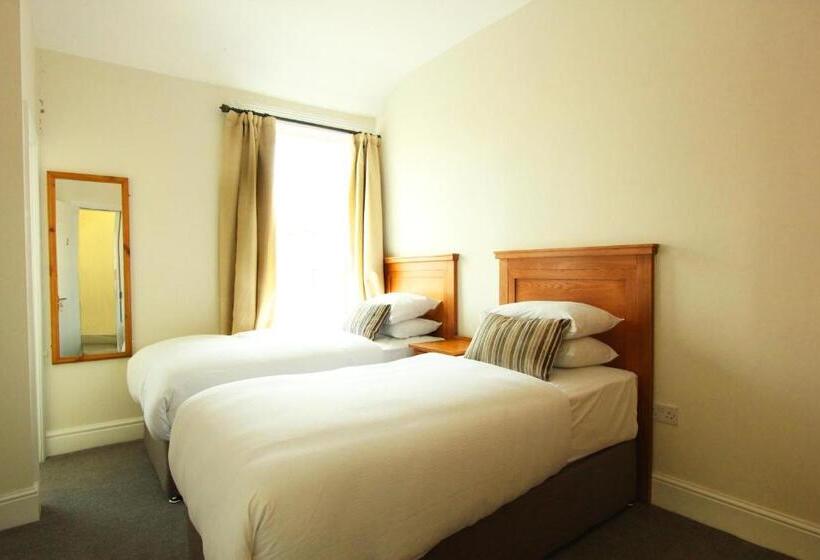 标准间, Eccles Townhouse