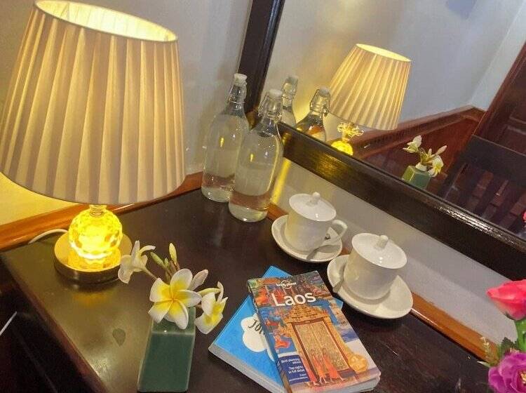 스탠다드 룸, Golden Lotus Place