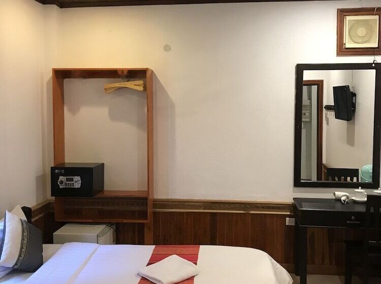 스탠다드 룸, Golden Lotus Place