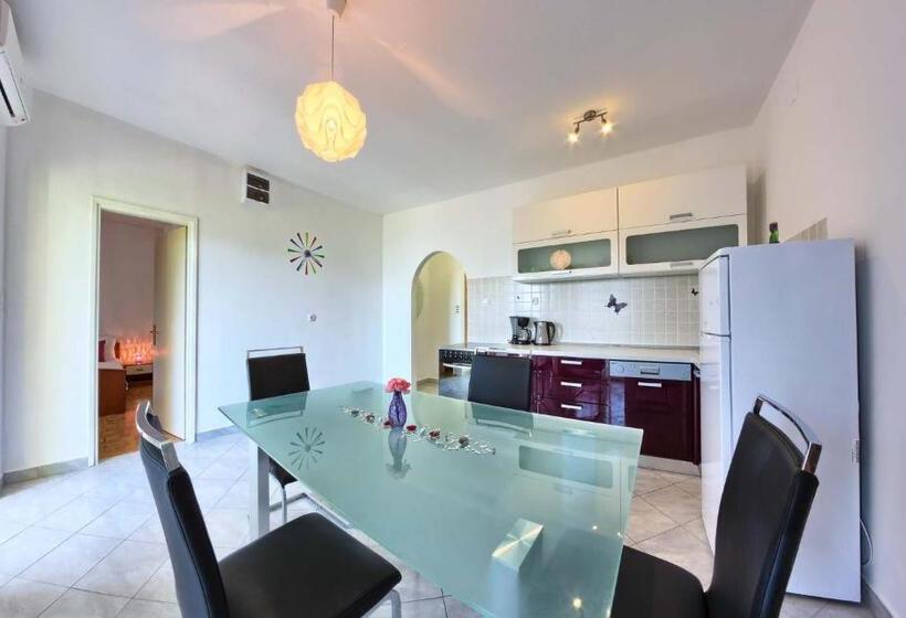 2 Bedroom Apartment Garden View, Apartments Cvita Holiday