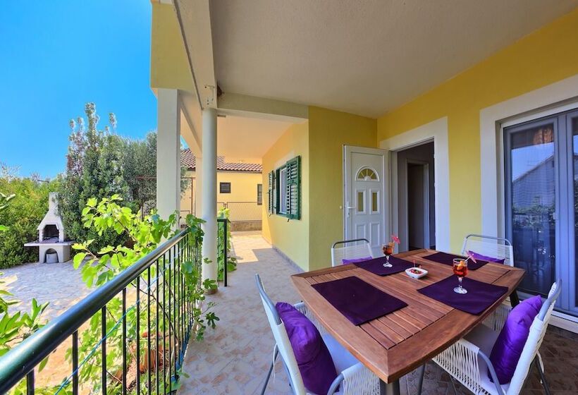 2 Bedroom Apartment Garden View, Apartments Cvita Holiday