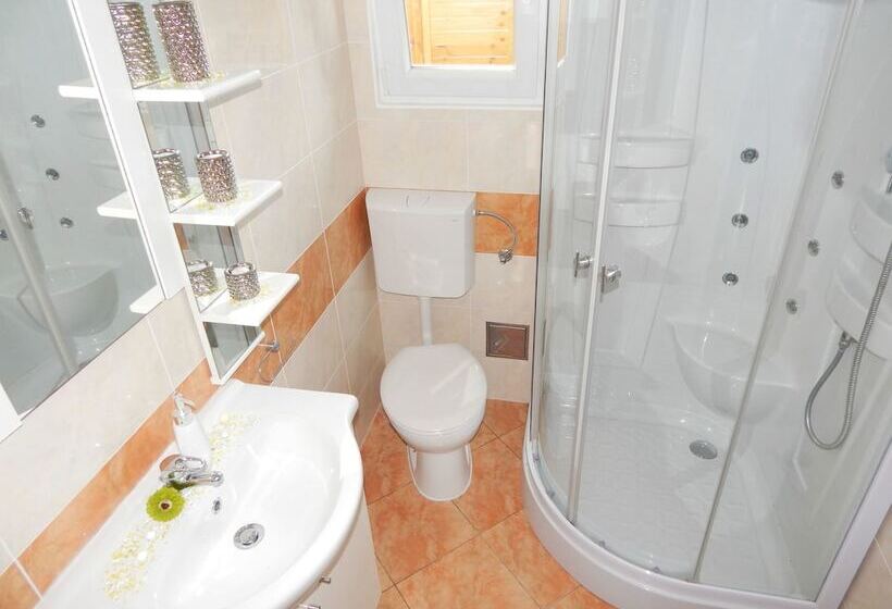 2 Bedroom Apartment Garden View, Apartments Cvita Holiday