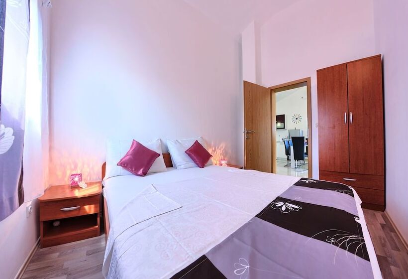 آپارتمان 4 خوابه, Apartments Cvita Holiday