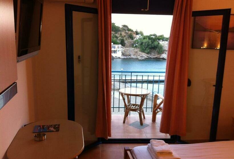 استودیوی استاندارد با چشمانداز دریا, Lydiamare