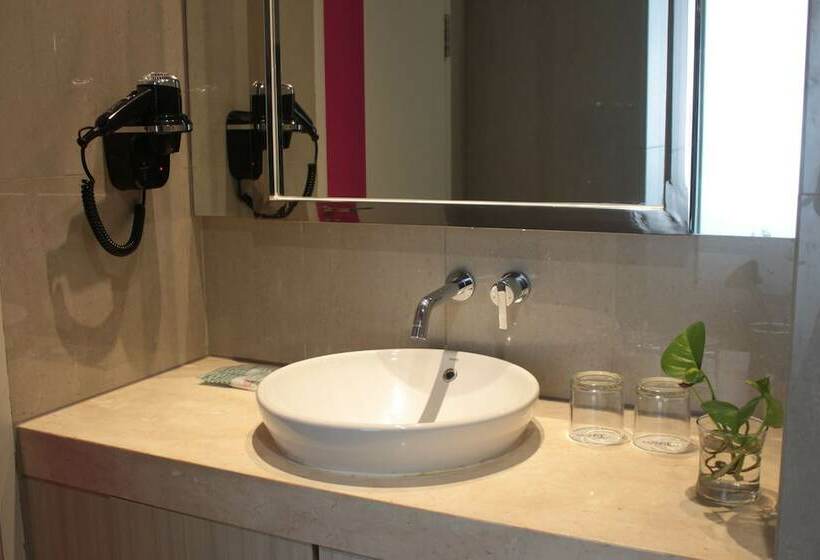 Номер Deluxe, Mercure Jayapura