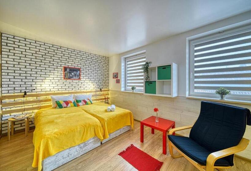 اتاق لوکس, Fox Rooms Apart