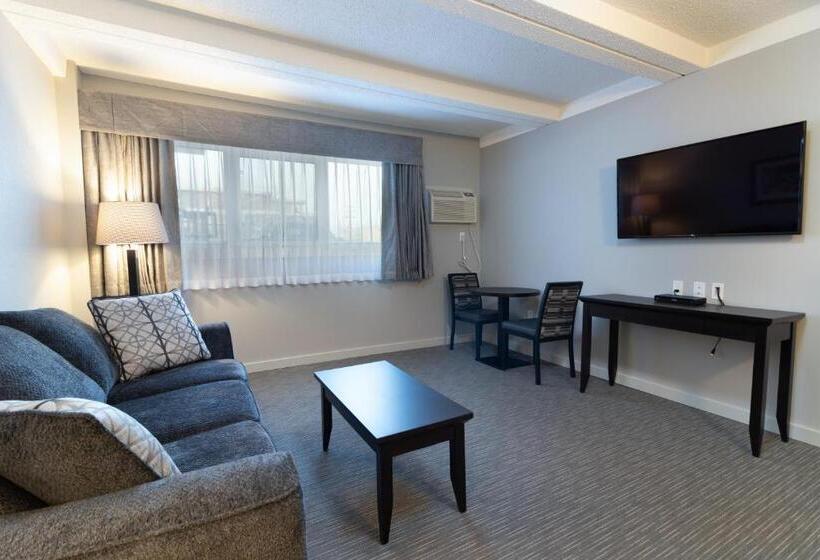 Люкс Кровать Кинг, Bcm Inns Fort Mcmurray  Downtown
