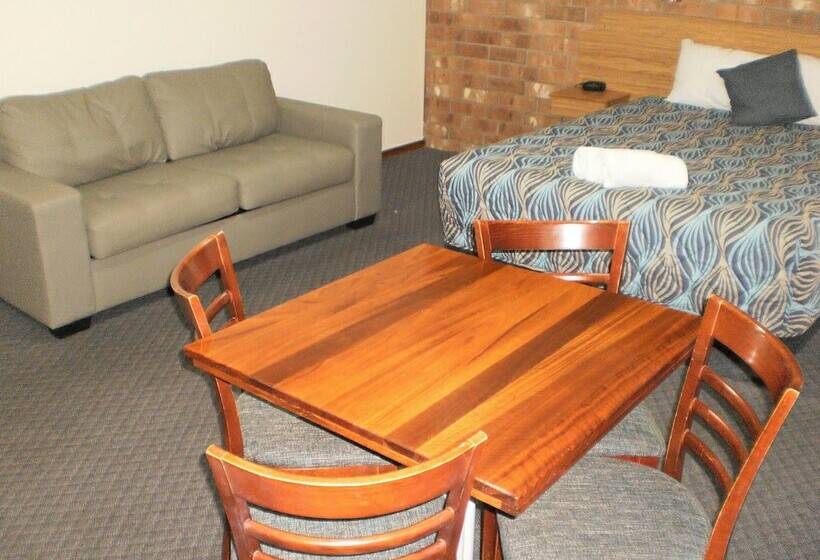 Семейный Номер, Motel Goolwa