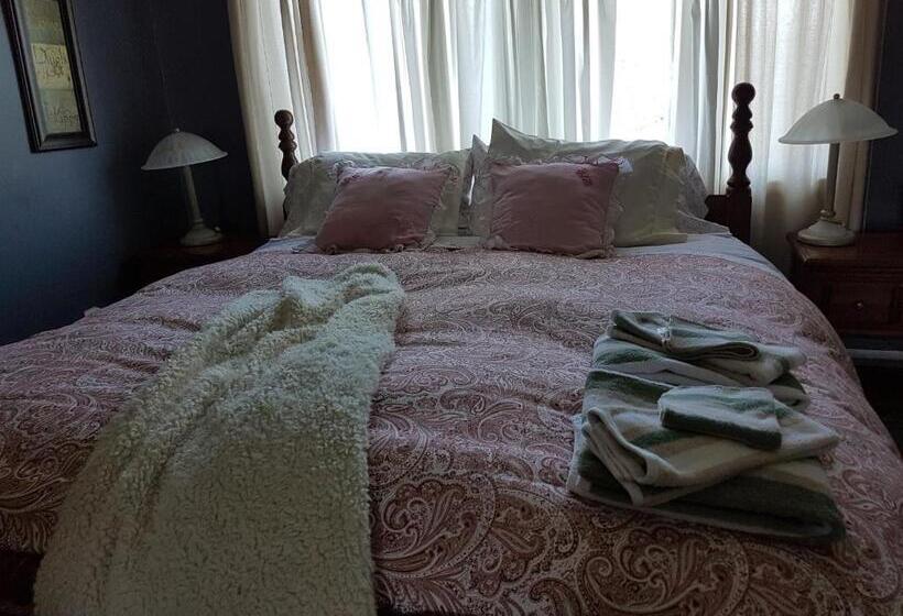 キングサイズベッドのスイートルーム, Ye Olde Walkerville Bed & Breakfast