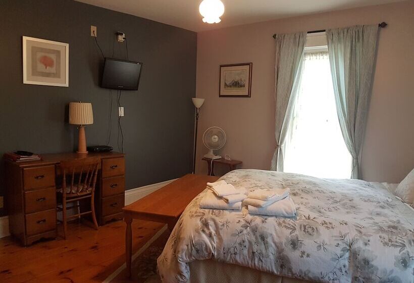 デラックスルーム, Ye Olde Walkerville Bed & Breakfast