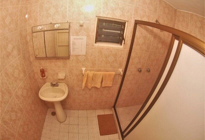 バス共有のスタンダードルーム, Hostal Casa Blanca
