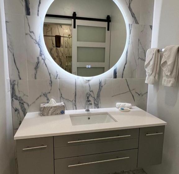 Номер Стандарт с Балконом, Elaine S Cape May Boutique