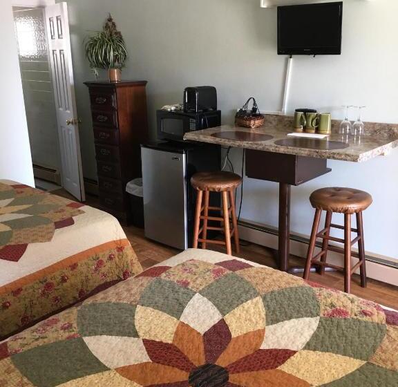 Студия Стандарт, Crosswinds Motel