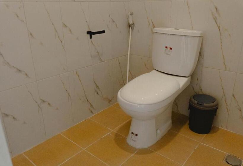 Номер Стандарт, Ninap Hostel
