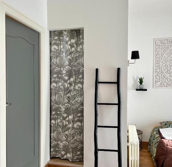 Четырехместный Номер Стандарт, Chambres D Hôtes Les Carmélites