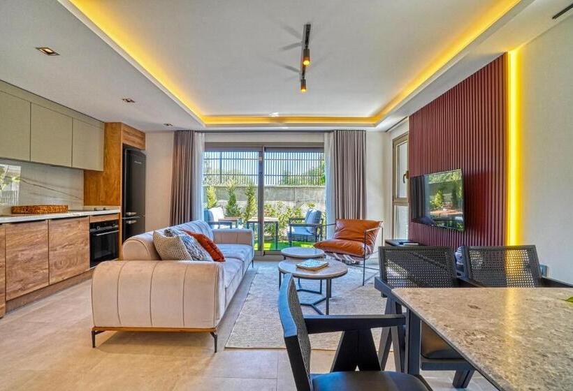 Suíte Vista Jardim, Ayayorgi Homes
