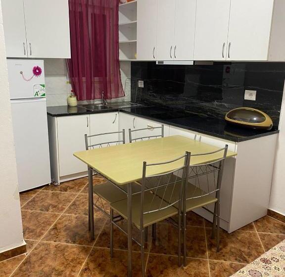 园景标准四人间, Paolo Apartments Ksamil
