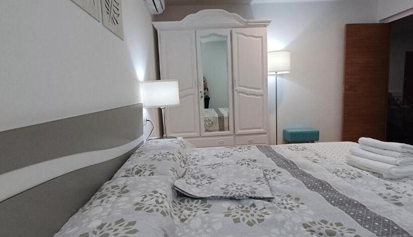 スタンダードルーム, ático 2 Dormitorios Y Apartamento 2 Dormitorios