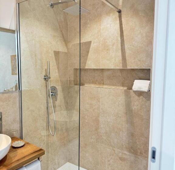 اتاق استاندارد با بالکن, Feel Boutique Rooms