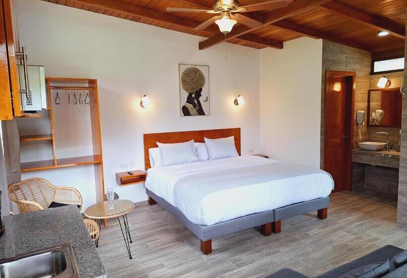 스위트 킹사이즈 침대, Royal River Suites & Spa Apart