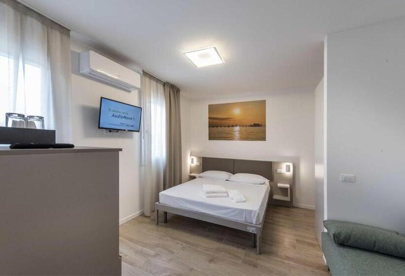 Cameră Triplă Deluxe, Stadio Luxury Guesthouse