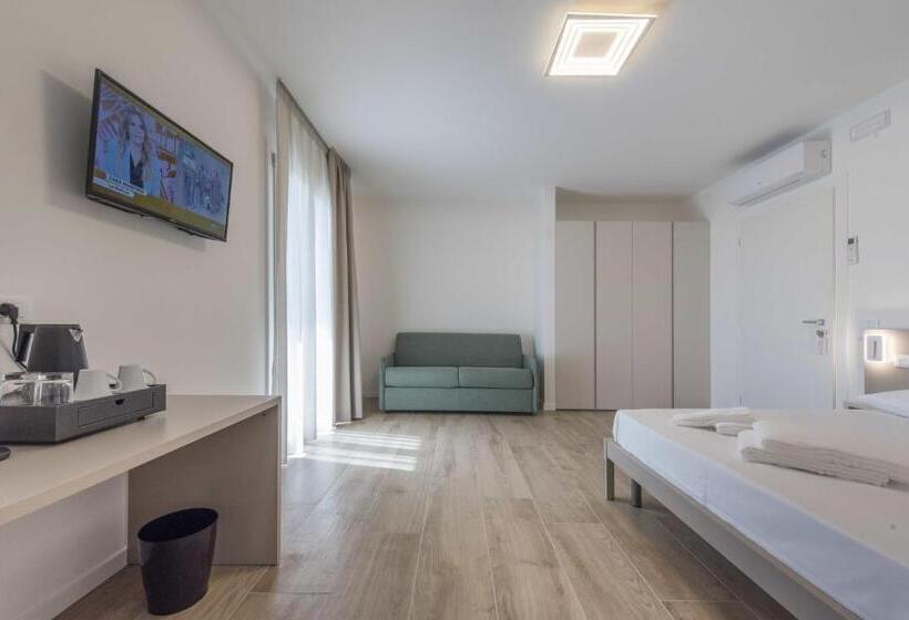 四人豪华间, Stadio Luxury Guesthouse