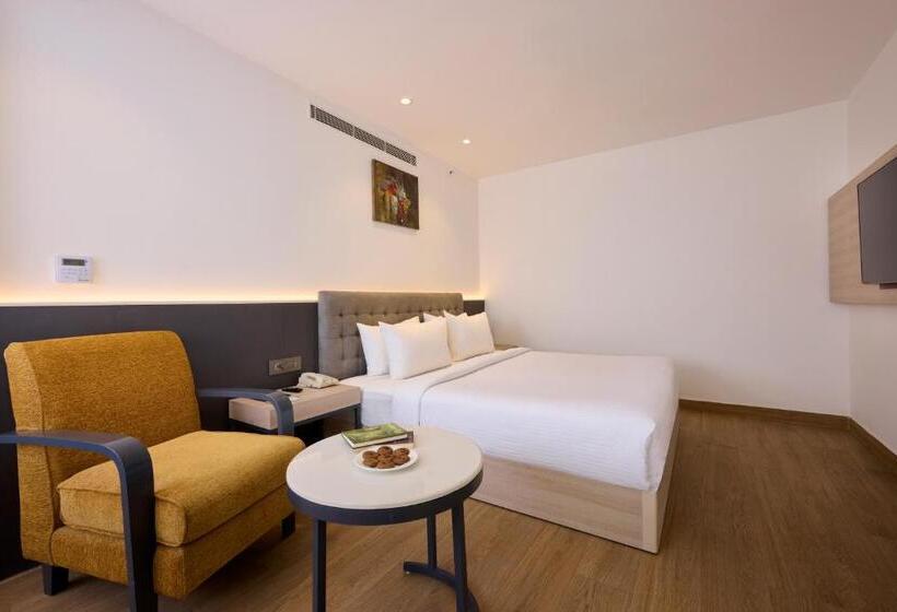 Номер Deluxe, Delite Sarovar Portico Faridabad