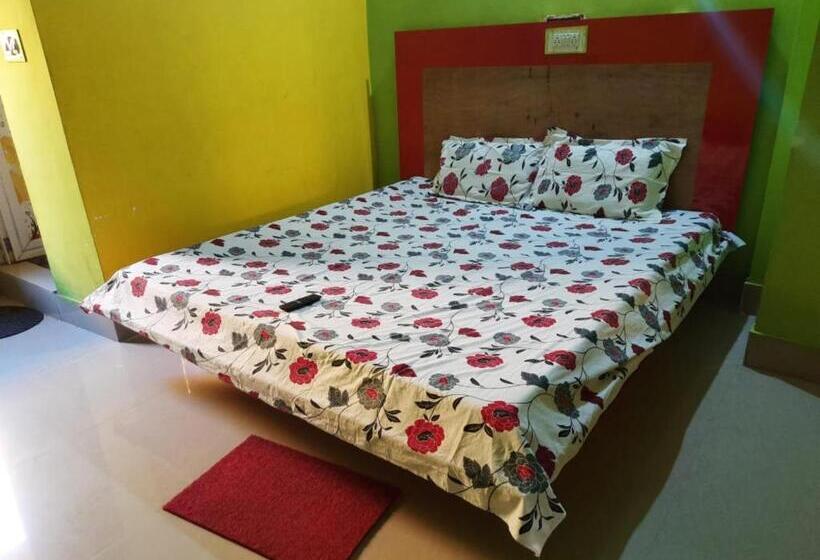 اتاق لوکس, Sun Plaza Lodge Near Konark Sun Temple Excellent Customer Choice  Best Seller By Morservices