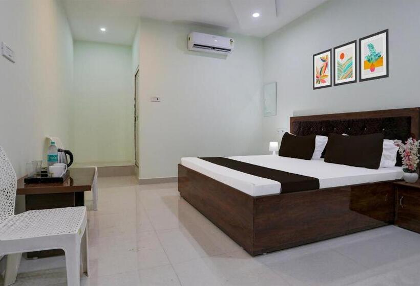 Трехместный Номер Классика, Oyo R.p Hotel And Guest House