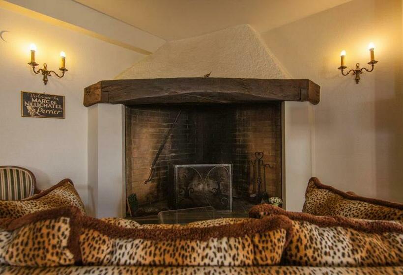 Номер Стандарт, Hôtel Les Vieux Toits
