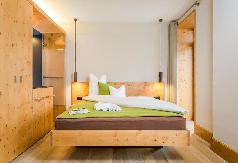 اتاق استاندارد یک نفره, The Alpina Mountain Resort
