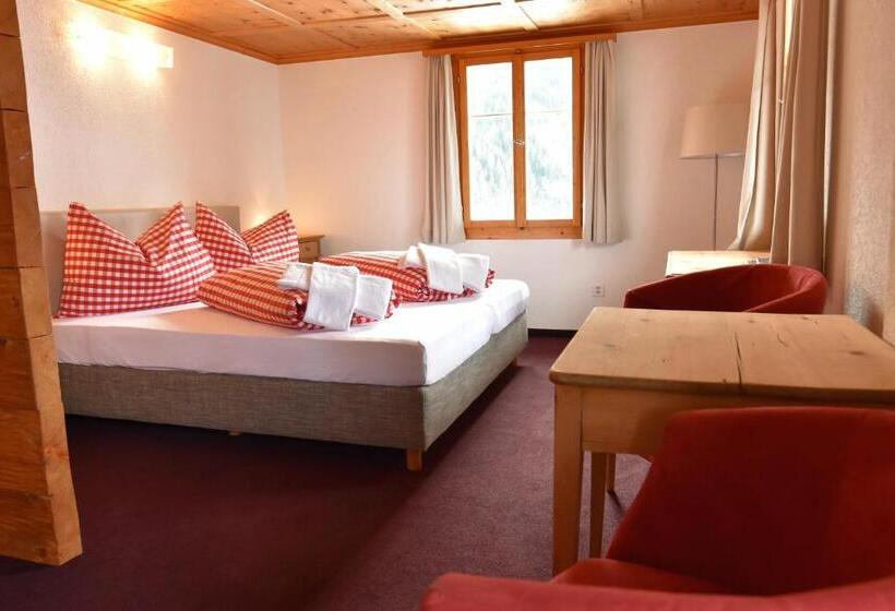 اتاق اکونومی, The Alpina Mountain Resort