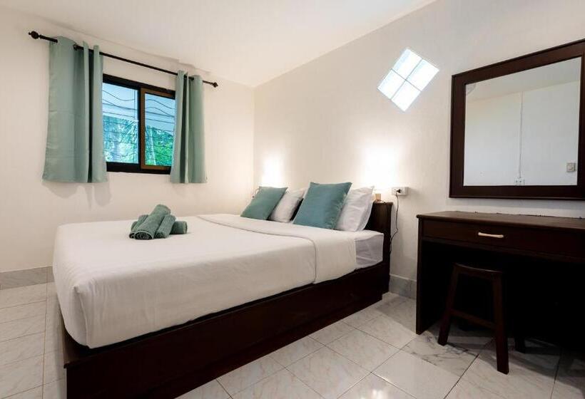 Бунгало Стандарт, Lanta School Beach Resort