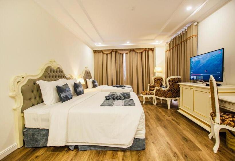 سوییت خانوادگی, Khách Sạn Minh Phú Diamond Palace