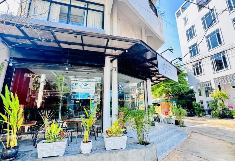 Апартаменты 1 Спальня с Балконом, La Bonne Fourchette Boutique Hôtel
