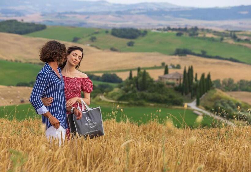 バルコニー付きスタンダードルーム, Borgo Medievale San Quirico D Orcia B&b   Capitano Collection   Albergo Diffuso