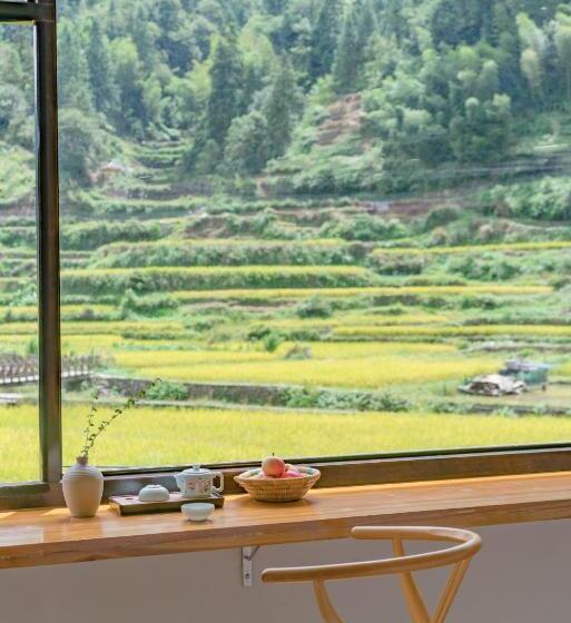 اتاق خانوادگی, 肇兴溪舍山堂 Creekside Inn