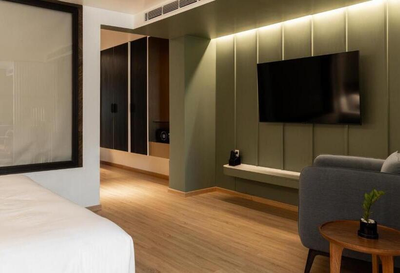 Президентский Люкс, Spektrum Hotel   Bengaluru Airport
