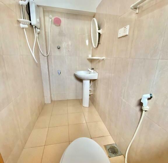 اتاق لوکس, Yal S Town Inn